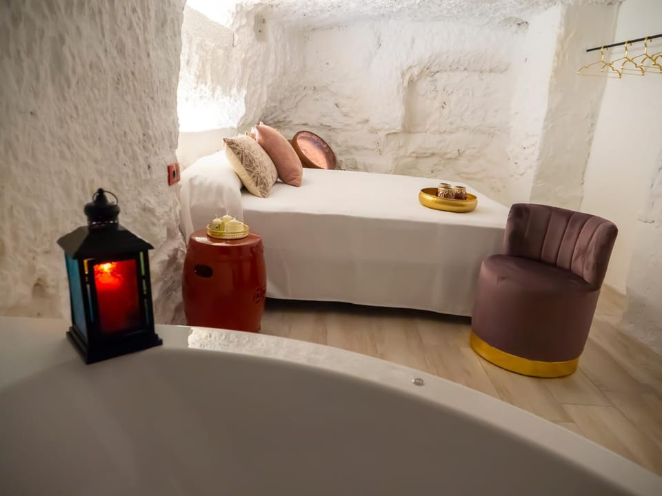 Sauna, Bedroom