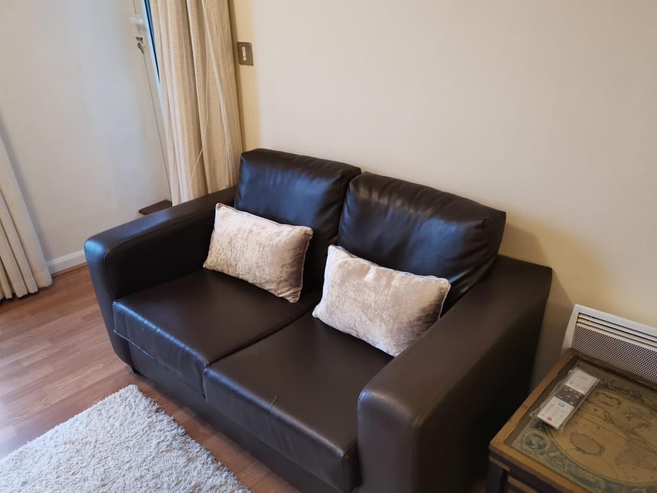 Town Centre Penthouse Apartment in Basingstoke