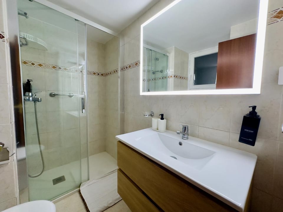 Shower, Bathroom