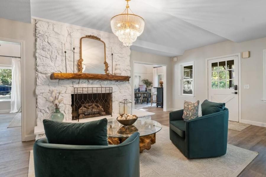 The Susser Estate with Dock Hot Tub Game Room House in Cedar Creek Reservoir