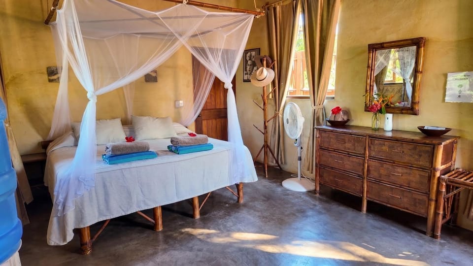 Bed, Photo of the whole room, towels