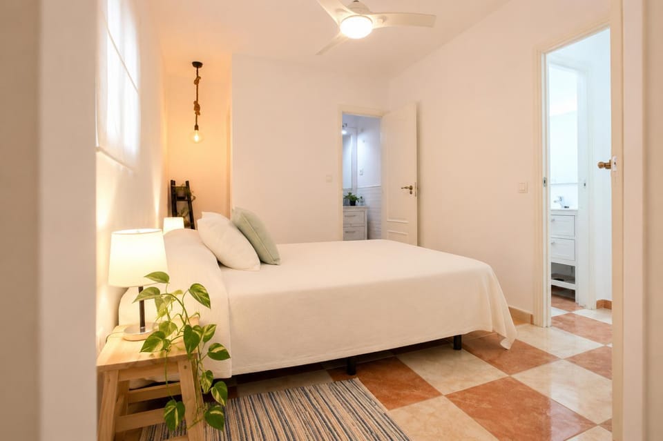 Bed, Decorative detail, Bedroom