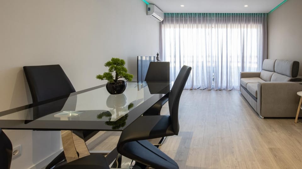 Living room, Seating area, Dining area