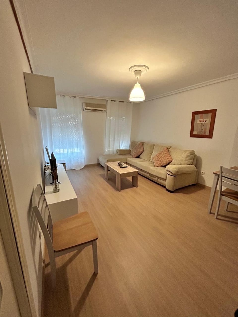 Living room, Seating area, Dining area, air conditioner