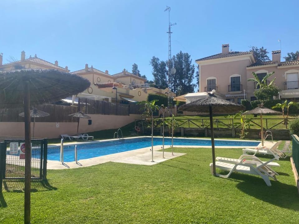 Garden, Swimming pool, Swimming pool