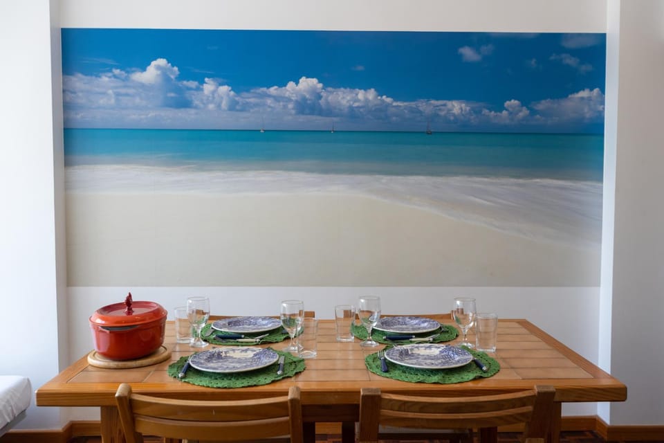 Food and drinks, Dining area
