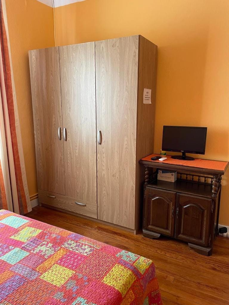 Habitaciónes Privadas en Hendaye "Daniela", à 5 minutes de la gare d'Hendaye et Euskotren, Wi-Fi Vacation rental in Hendaye
