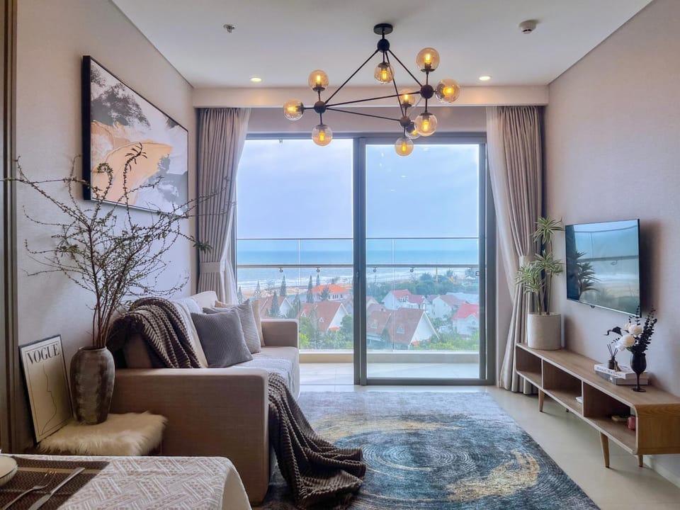 Communal lounge/ TV room, TV and multimedia, Living room, Evening entertainment