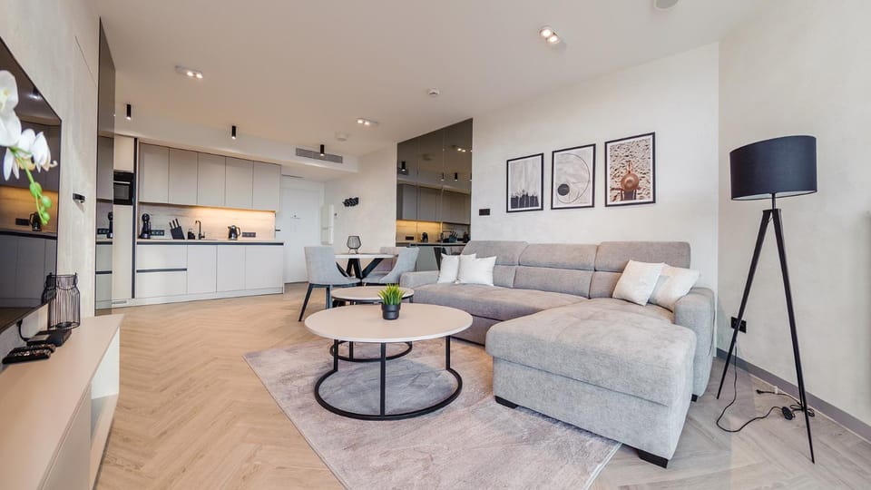 Kitchen or kitchenette, Living room, Seating area, Dining area