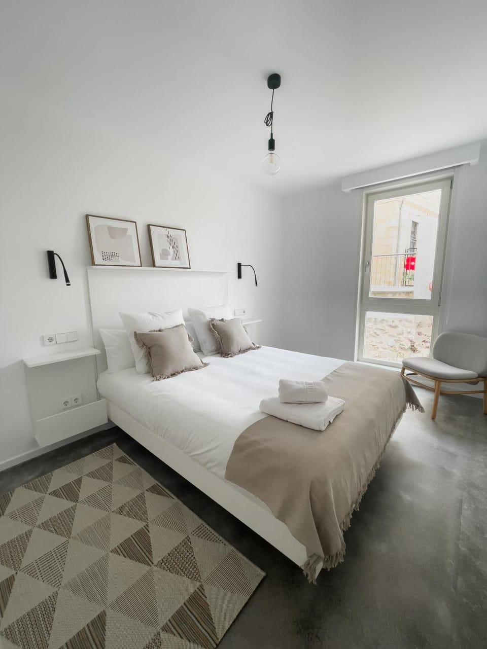 Bed, TV and multimedia, Photo of the whole room, Bedroom, Street view, wardrobe