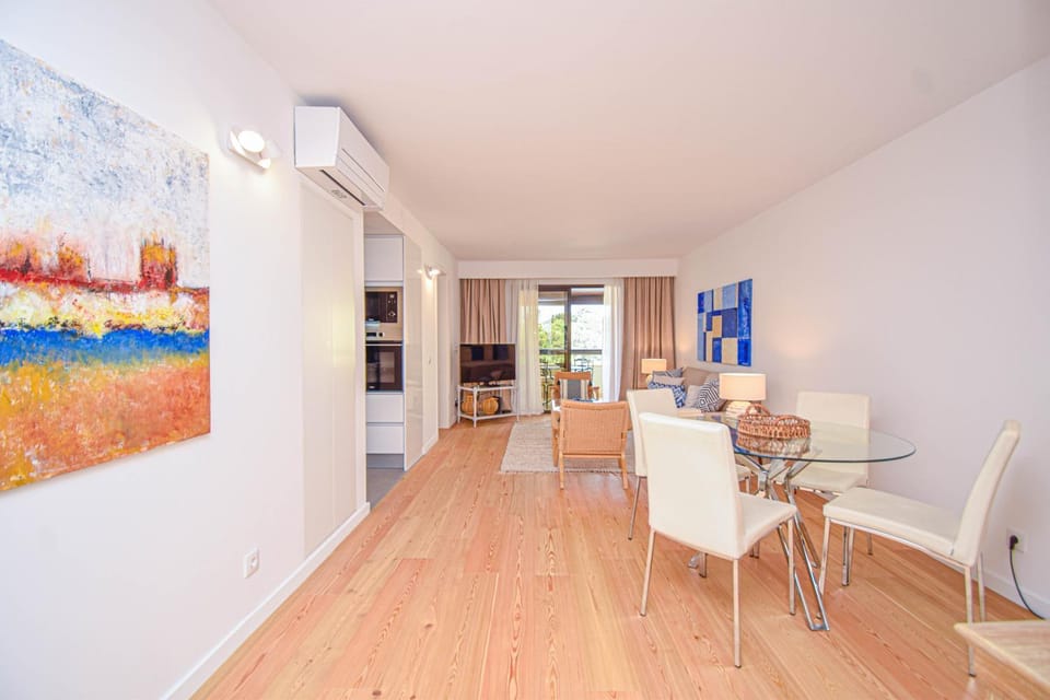 Stylish One Bedroom Apartment with Swimming Pool Apartment in Cascais