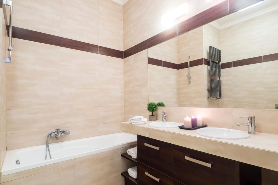 Bathroom, Bath