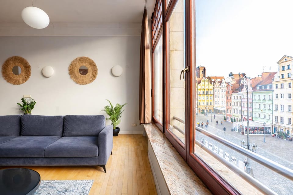Living room, Seating area, City view