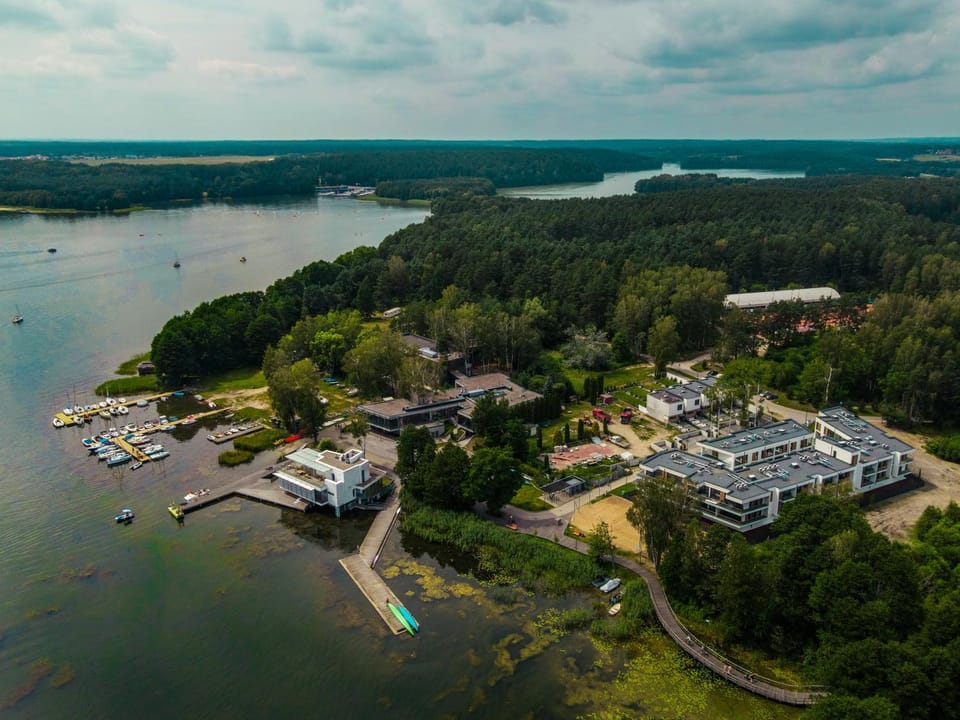 Property building, Bird's eye view, Lake view