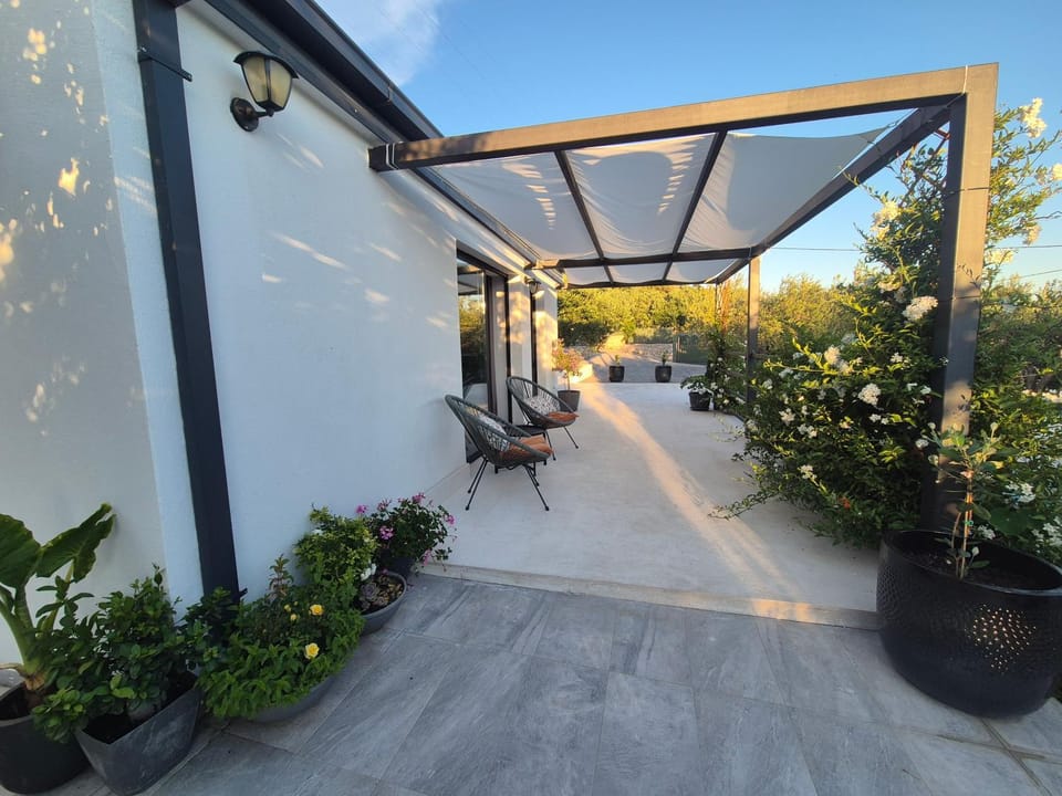 Olive Lounge House House in Makarska