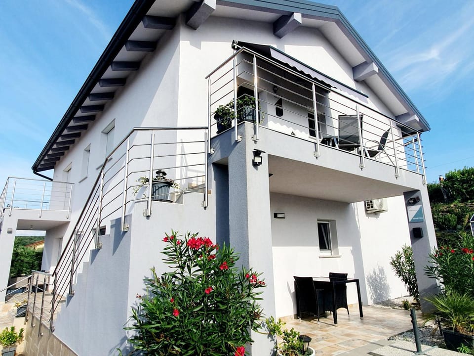 Property building, Balcony/Terrace