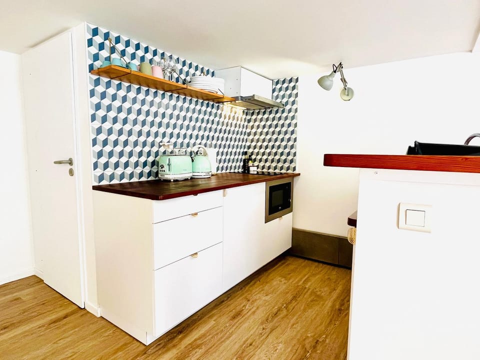 Coffee/tea facilities, Kitchen or kitchenette