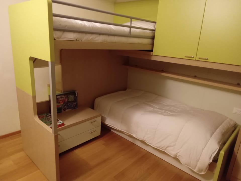 Photo of the whole room, bunk bed