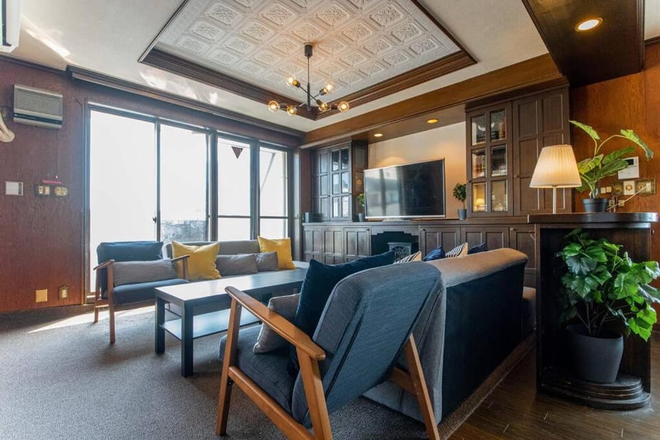 Sanacion Motomachi 7 なんばで150平米の広々空間 最大14名 Netflix見れます Apartment in Osaka
