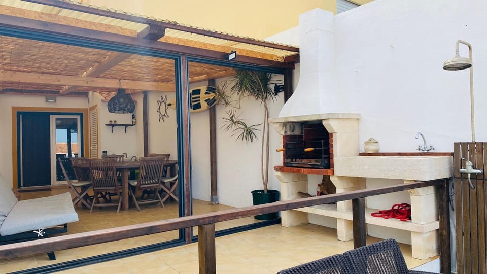 Patio, Living room, Seating area, Dining area