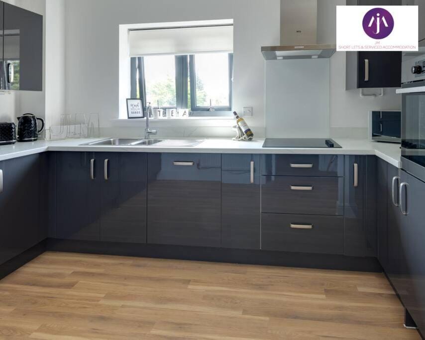 Stevenage Luxury 1Bed Apartment - Sleeps 4-WIFI-Free Parking- By JM Short Lets & Serviced Accommodation Apartment in Stevenage