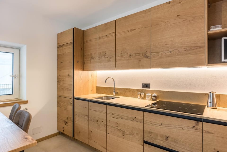 Kitchen or kitchenette, Living room