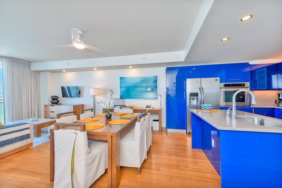 Kitchen or kitchenette, Dinner