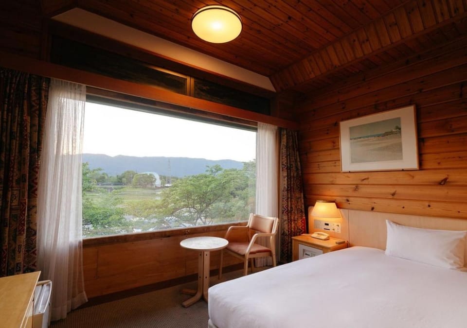 Grand Park Hotel Okubiwako Makino Hotel in Shiga, Japan