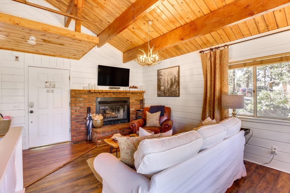 Snow Valley Hideaway Arrowbear Lake Retreat House in Arrowbear Lake