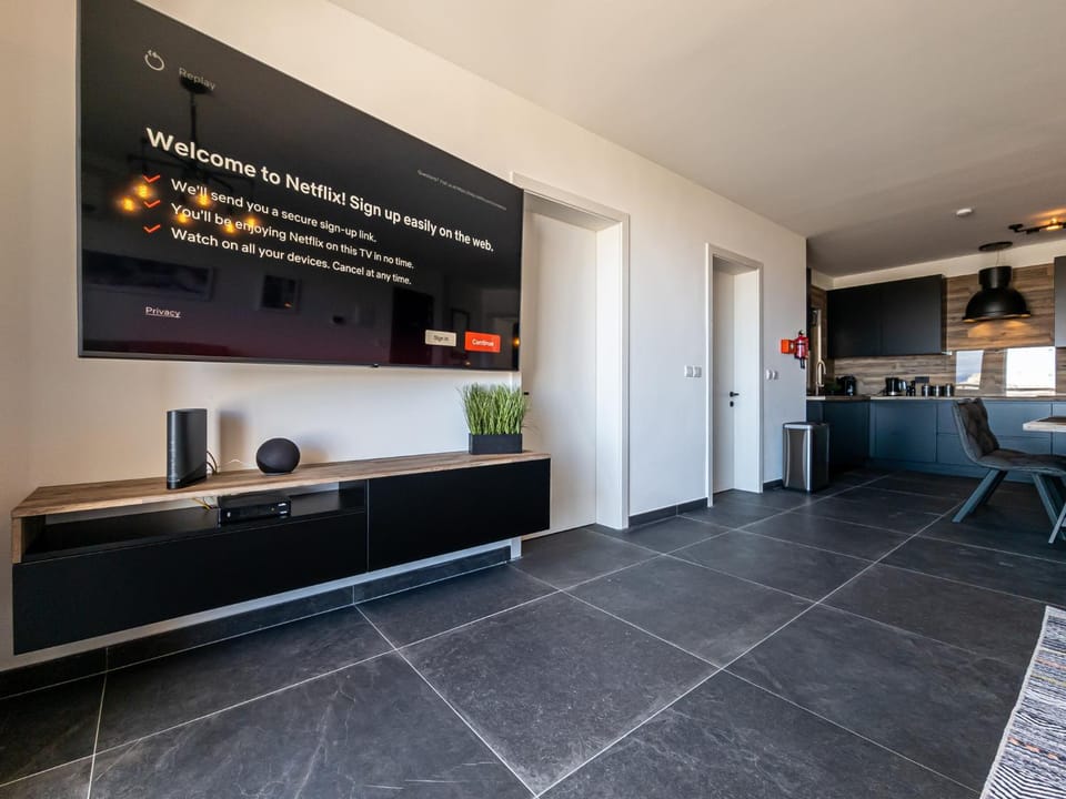 TV and multimedia, Living room