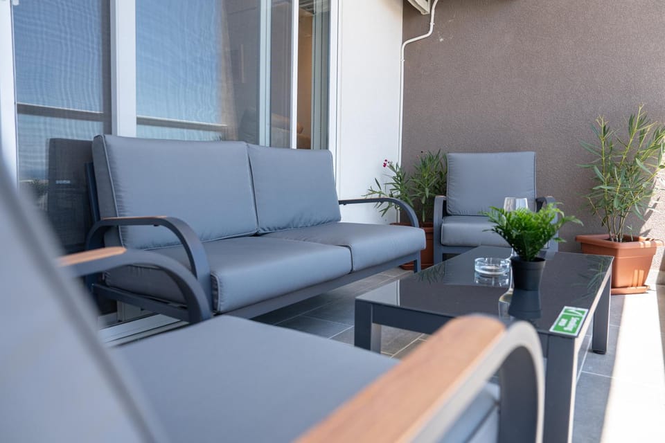 Balcony/Terrace, Balcony/Terrace