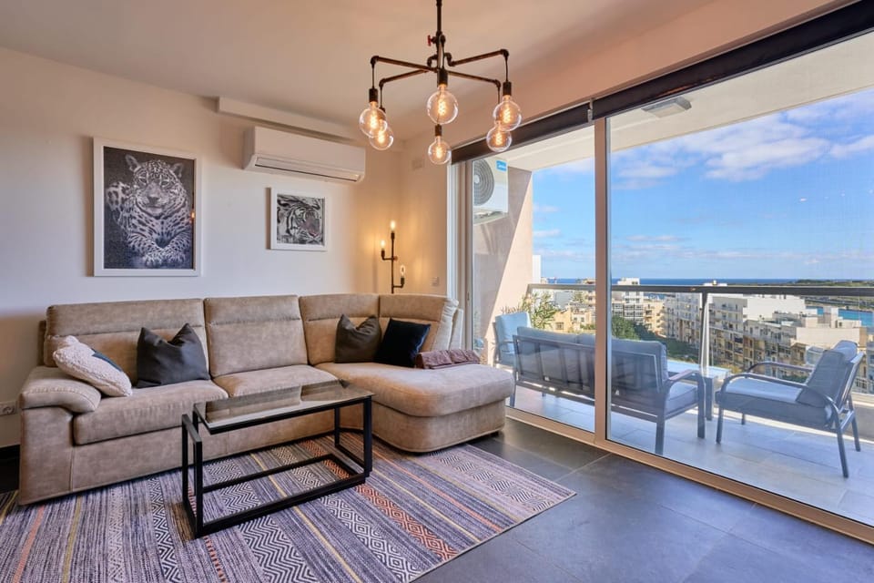 Living room, Sea view