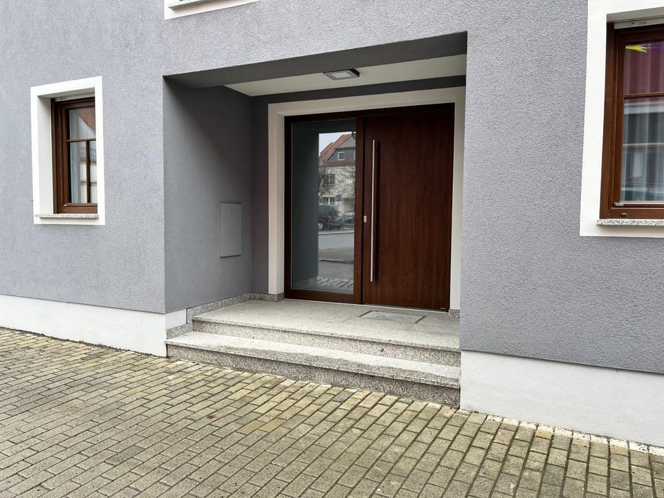 Property building, Facade/entrance, Dining area