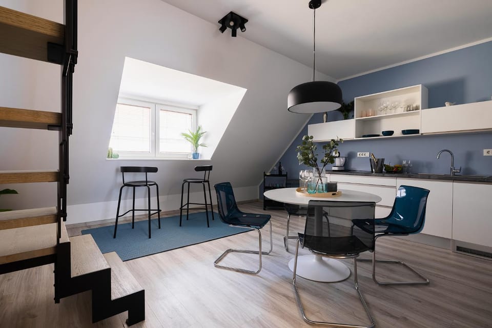 Kitchen or kitchenette, Seating area, Dining area, pet friendly, stove