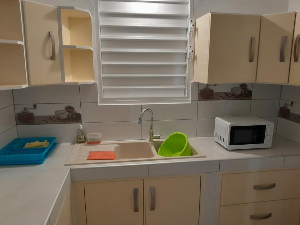 F3 paisible Apartment in Leeward Islands