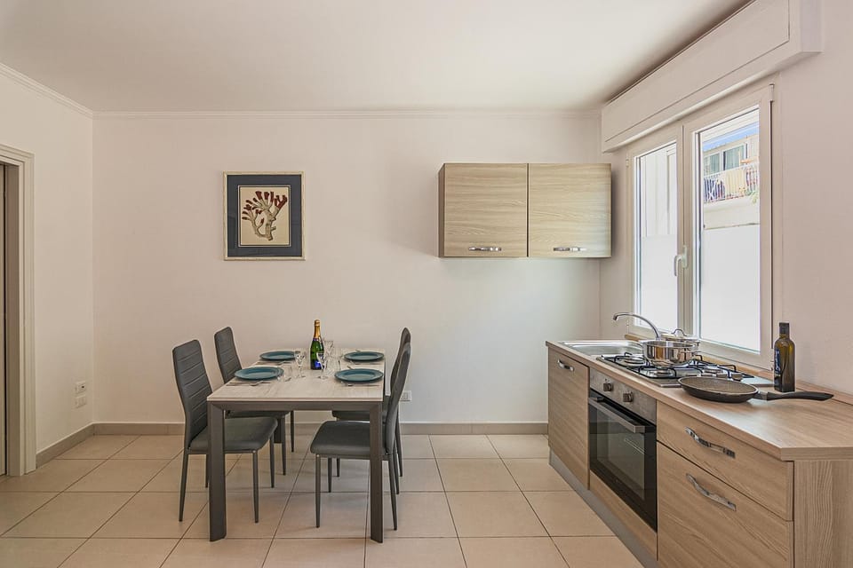 Kitchen or kitchenette, Living room, kitchen