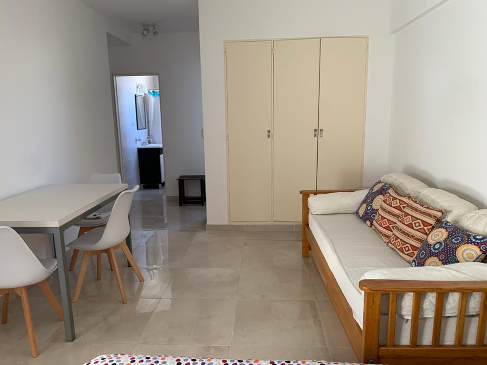 1 ambiente bien ubicado Almagro. Hospital Italiano Apartment in Buenos Aires