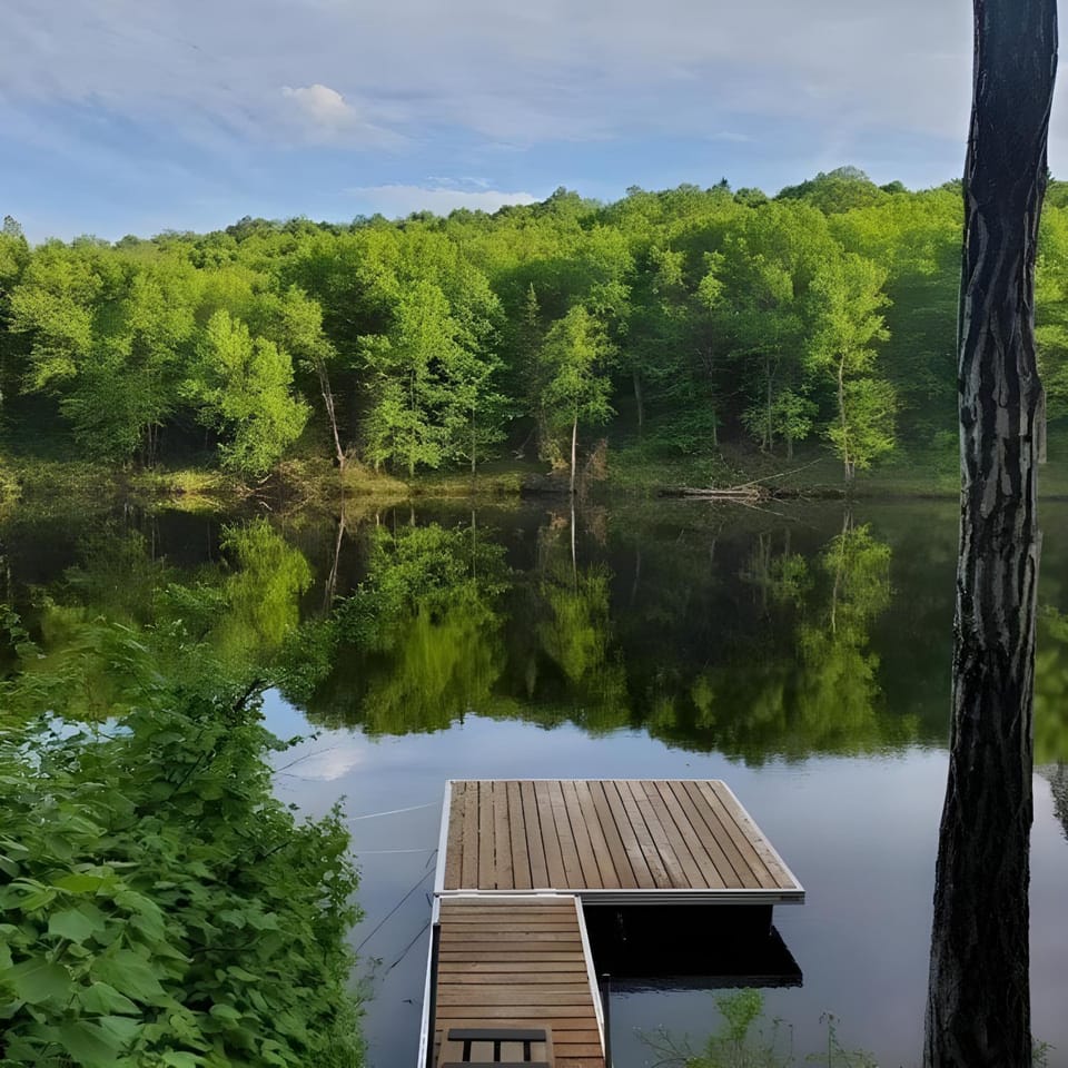 Chalet de luxe Équinoxe - bord de l'eau avec Spa House in Quebec
