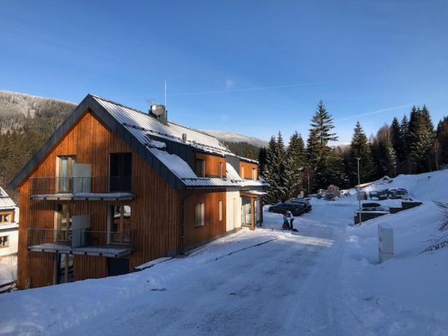 Property building, Winter