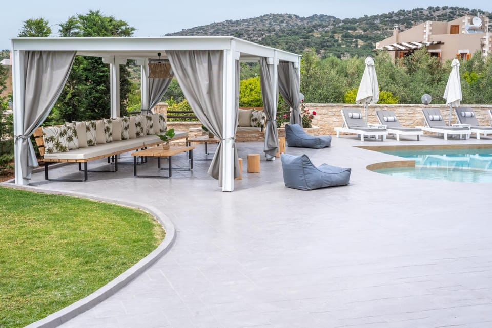 Patio, Seating area