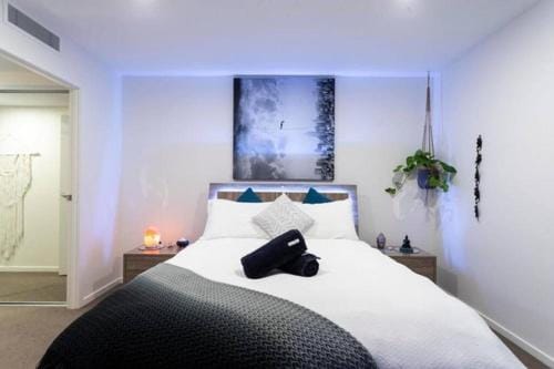 Inner city 1 bedroom Apartment with Rooftop pool and Parking - Serain Residences Apartment in Brisbane