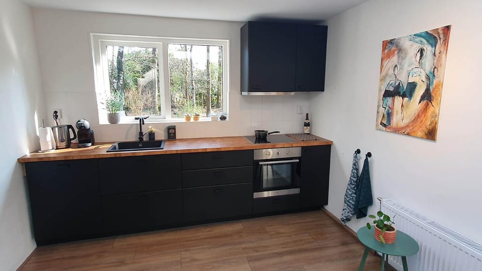 Coffee/tea facilities, kitchen