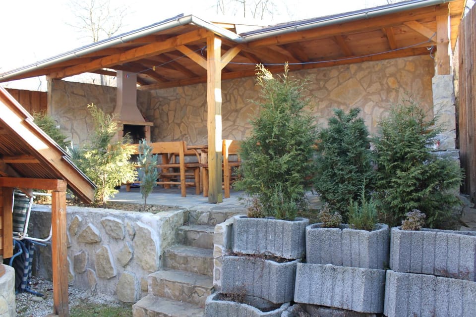 BBQ facilities, Seating area