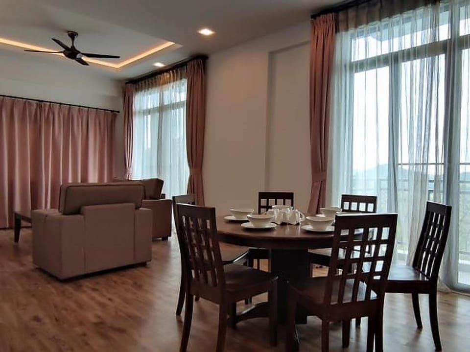 Living room, Dining area