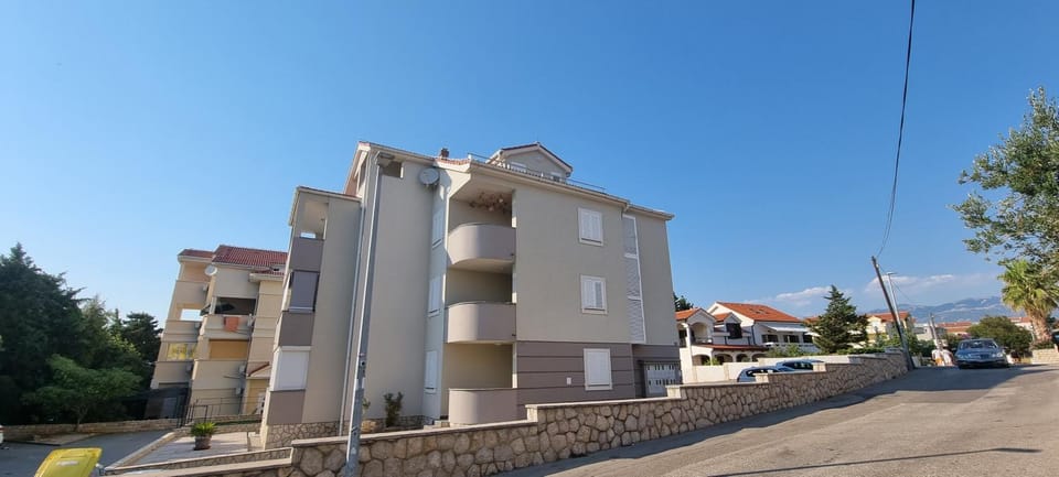 Florena Novalja Apartment in Novalja