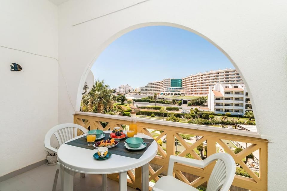 Areyas Pool By ALzira Apartment in Albufeira