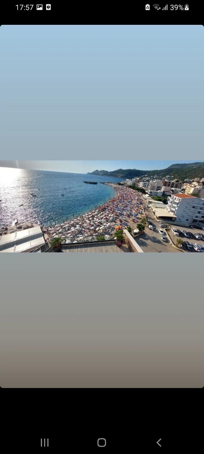 Neighbourhood, Sea view