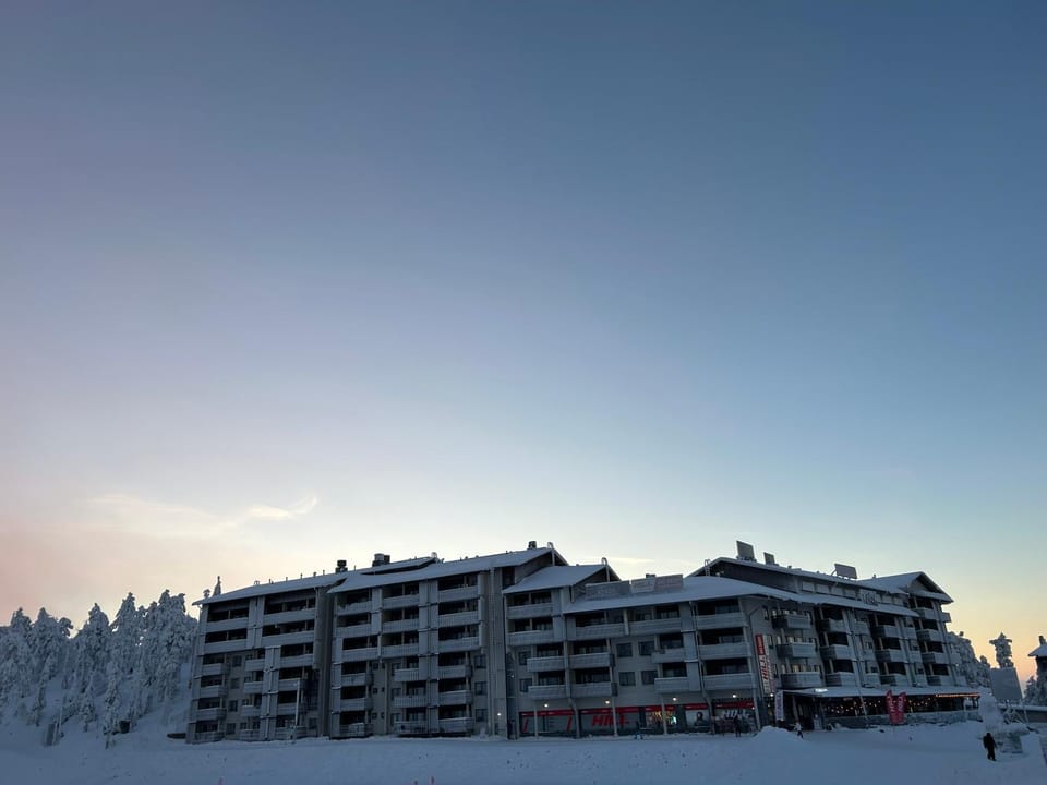Property building, Day, Winter