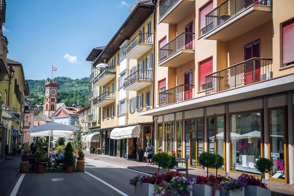 Property building, Restaurant/places to eat