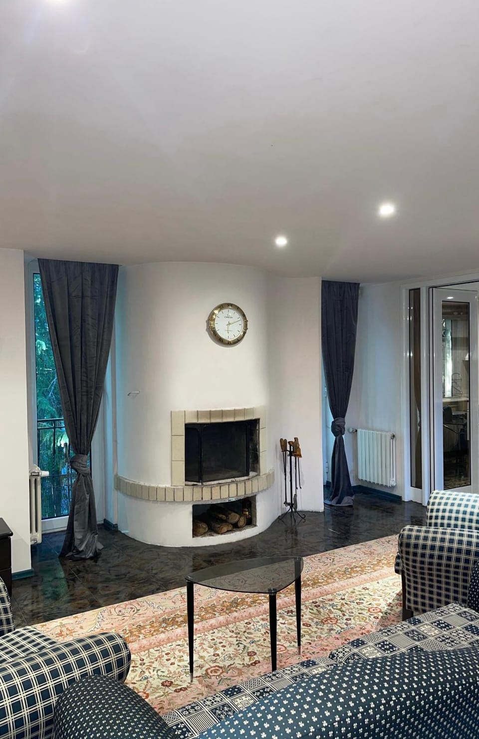 Living room, flat iron